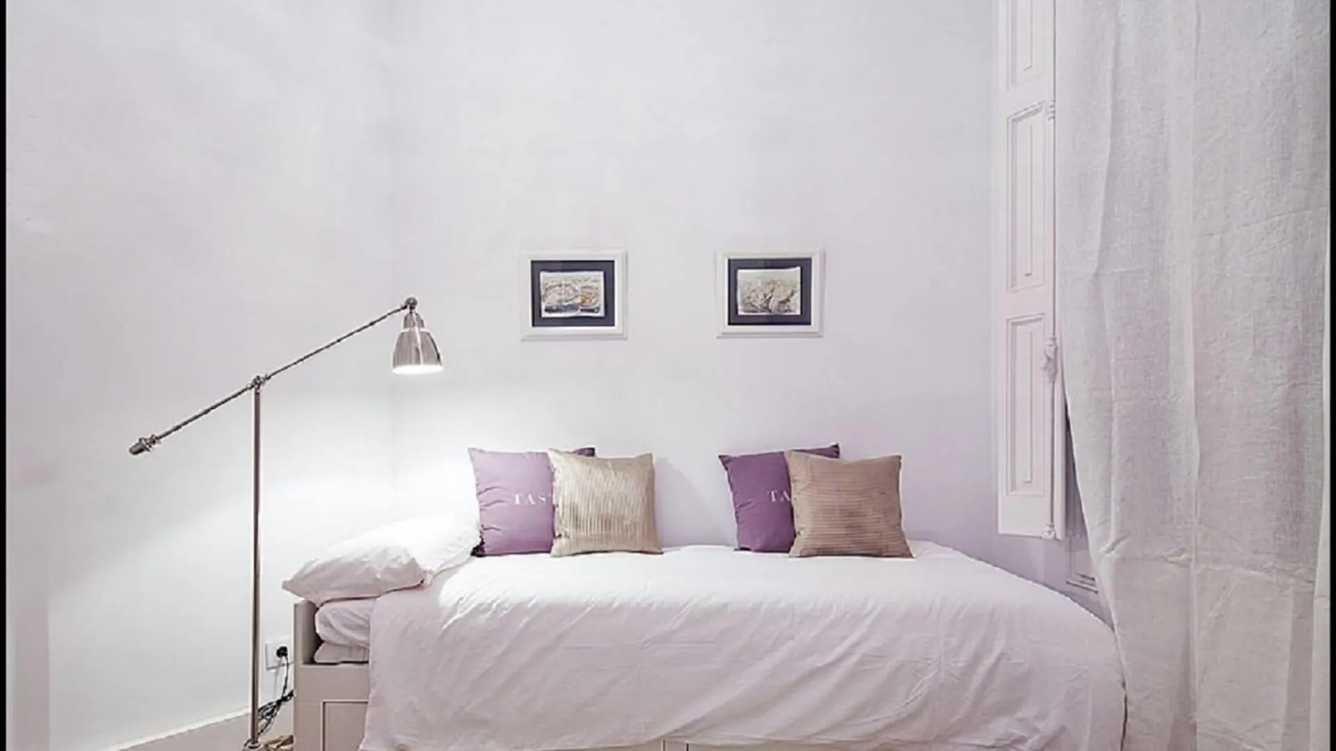 Luxurious Apartment For 9 People Recently Renovated In The Center Of Barcelona Villa