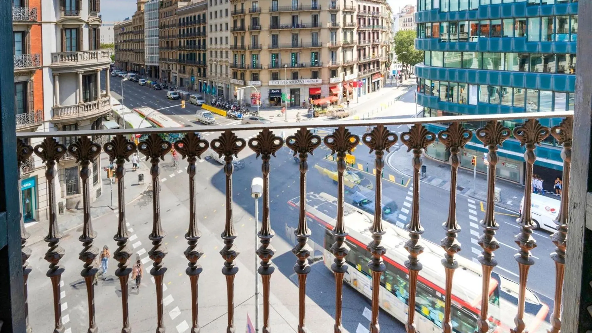 Luxurious Apartment For 9 People Recently Renovated In The Center Of Barcelona Villa