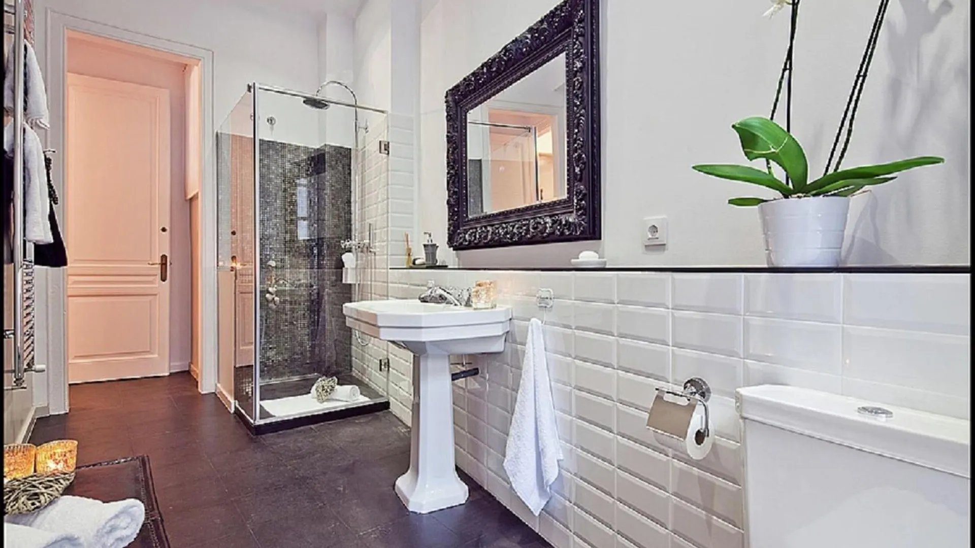 Luxurious Apartment For 9 People Recently Renovated In The Center Of Barcelona Villa