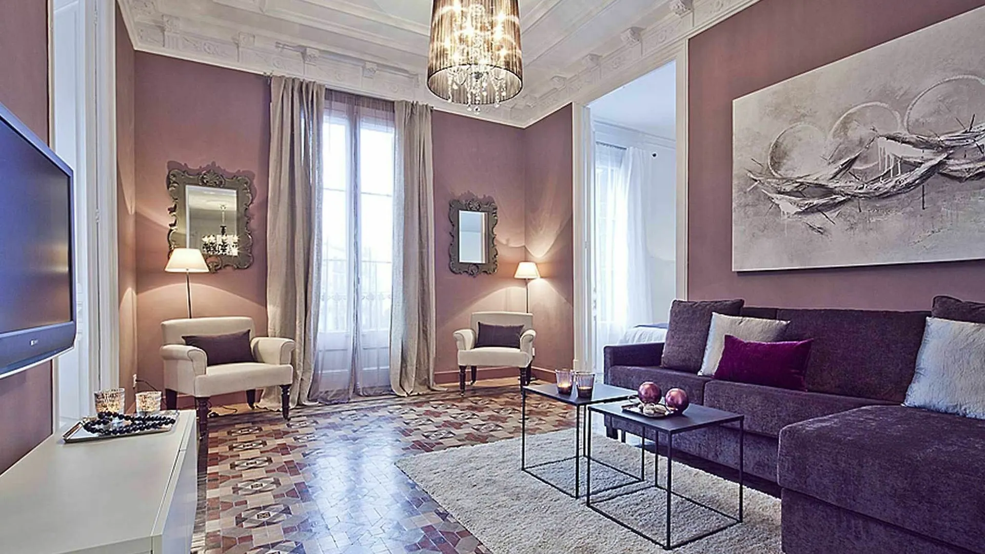 Luxurious Apartment For 9 People Recently Renovated In The Center Of Barcelona Villa